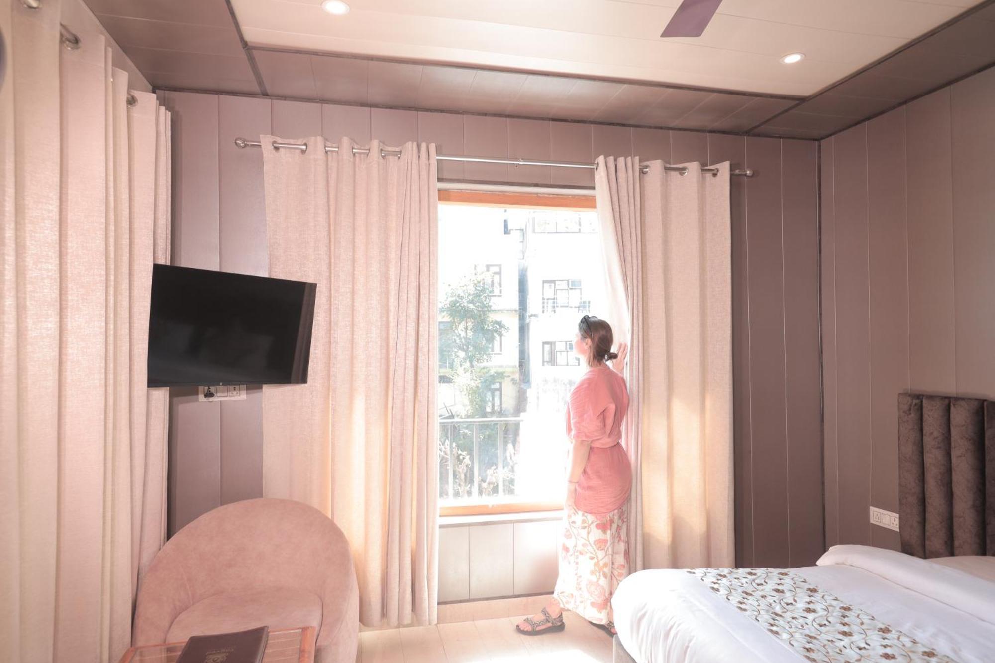 Yogved Hospitality & Resort リシケーシュ エクステリア 写真